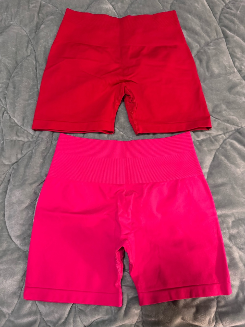 Aurola High-Rise Bike Shorts Duo — Red & Hot Pink size XS